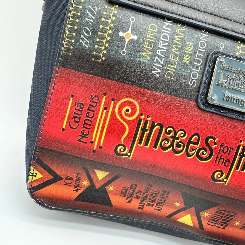 NWOT Loungefly Fantastic Beasts Secrets of Dumbledore Books Crossbody Bag Purse